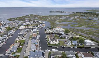 221 Magnolia Dr, Bayville, NJ 08721