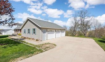 13294 212th Ave, Anamosa, IA 52205