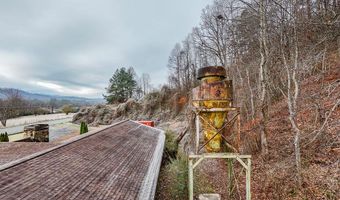 6765 Airport Rd, Andrews, NC 28901