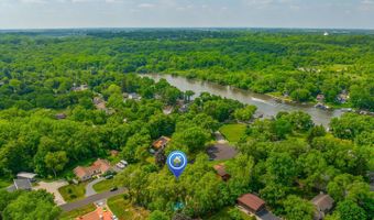 9704 Captains Dr, Algonquin, IL 60102