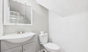 1124 E 10th St, Anderson, IN 46012