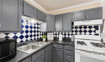 1013 RICKS St, Amarillo, TX 79104