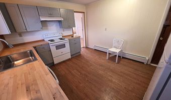 31 Granite St, Barre, VT 05641