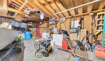 429 Edgewater Dr, Algonac, MI 48001