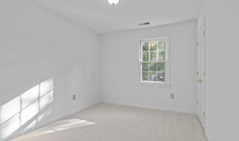 8223 TREEBROOKE Ln, Alexandria, VA 22308