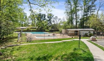 4931 AMERICANA Dr 4931B, Annandale, VA 22003
