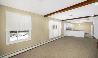 11 Strawberry Hill Rd, Bedford, NH 03110