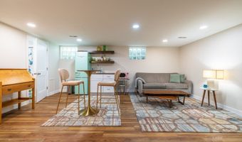 47 Sunnyside Dr, Athens, OH 45701