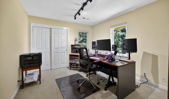 1011 Canyon Park Dr, Ashland, OR 97520