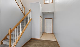6524 154th St W 107, Apple Valley, MN 55124