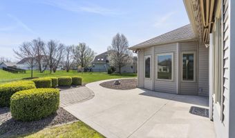 1004 Muirfield Ct, Auburn, IN 46706