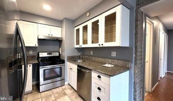 7753 PATRIOT Dr, Annandale, VA 22003