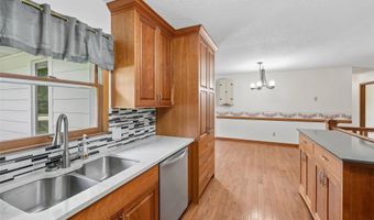 2818 Eisenhower Ave, Ames, IA 50010