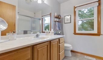 710 Sprucetree Ln, Algonquin, IL 60102