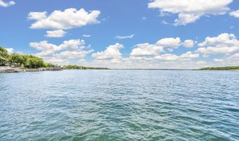 325 Lakeshore Dr, Arnolds Park, IA 51331
