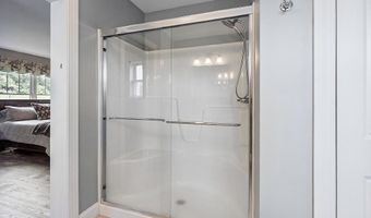 9 Fieldstone Dr, Augusta, ME 04330