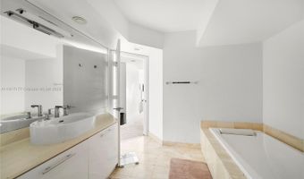 1000 W Island Blvd 2407, Aventura, FL 33160