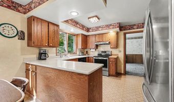 5688 W Waters Rd, Ann Arbor, MI 48103