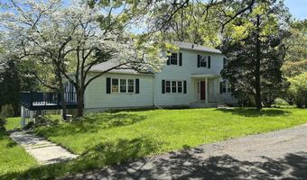 4 Noonan Ln, Albany, NY 12209
