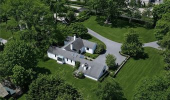 18 Ledge Rd, Newport, RI 02840