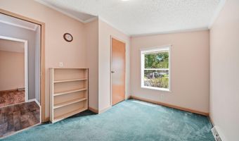 817 Savannah River Dr, Adrian, MI 49221