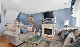 905 Madaline Dr, Avenel, NJ 07001