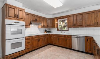 350 Shippee Rd, East Greenwich, RI 02818