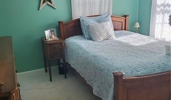 6 Streamview Dr, Cumberland, RI 02864