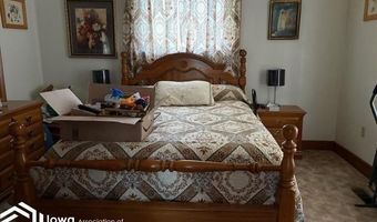 134 E Main St, Agency, IA 52530