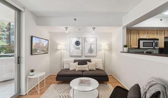 1001 N VERMONT St 212, Arlington, VA 22201