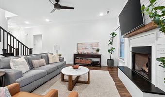 1902 SW Edinburgh Ave, Bentonville, AR 72713