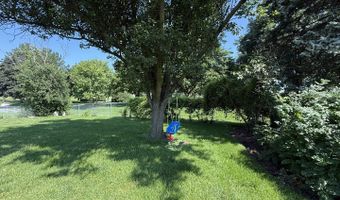 1550 W GOLDENGATE Dr, Addison, IL 60101