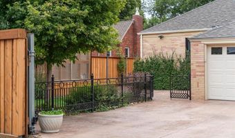 220 W 4TH Ave, Cheyenne, WY 82001