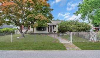 73 Locker St, Beachwood, NJ 08722