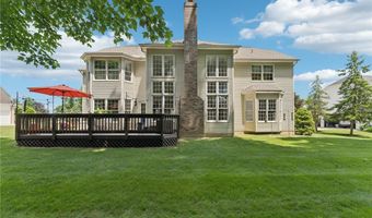 915 Cimarron Oval, Aurora, OH 44202
