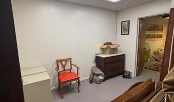 735 Park Dr, Alton, IL 62002