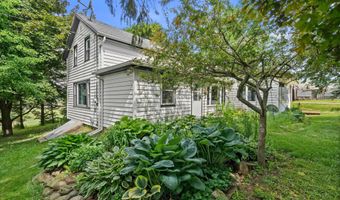 6544 Mohawk Rd, Allenton, WI 53002