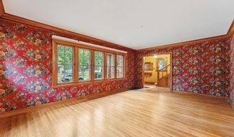 914 Ash St, Baraboo, WI 53913