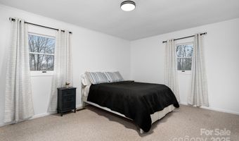 238 Ledbetter Rd, Arden, NC 28704