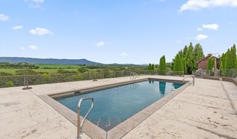 1020 Thomas Rd, Benton, TN 37307