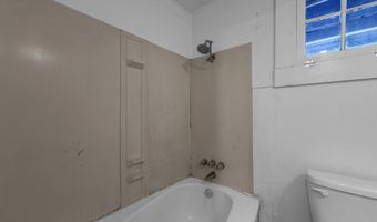 411 S Hutchinson Ave, Adel, GA 31620