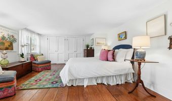 561 Middlesex Rd, Darien, CT 06820