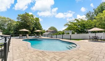 54 Michael Dr, Bristol, RI 02809