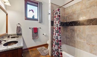 228 E Windfall Ln, Bee Branch, AR 72013