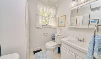 42 Swan Lake Ave, Belfast, ME 04915