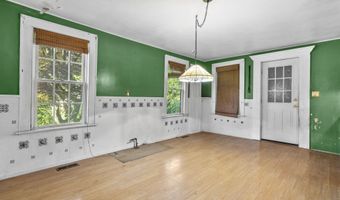 19 Elm St, Ansonia, CT 06401
