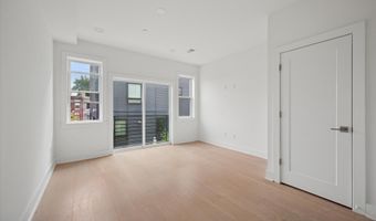 1843 E HUNTINGDON St B, Philadelphia, PA 19125