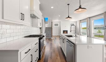N9239 LAURA Street, Appleton, WI 54915