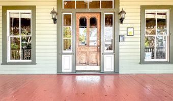 78 12th St, Apalachicola, FL 32320