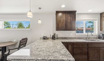 860 1ST St SE, Bandon, OR 97411